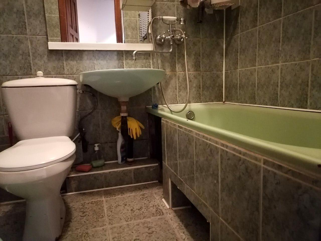 1867156462129072