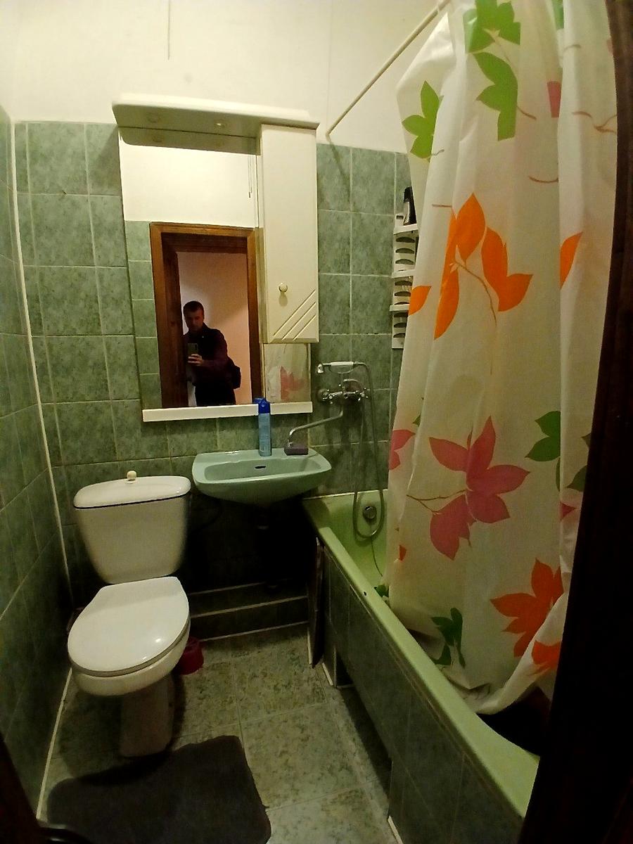 1867156462176211