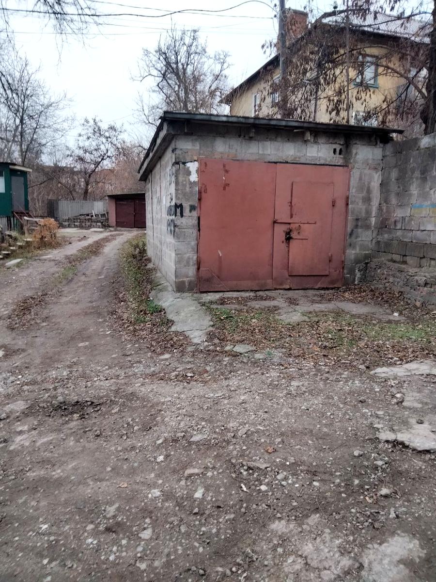 1867187642543920