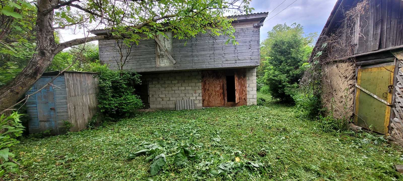 1867188239462856