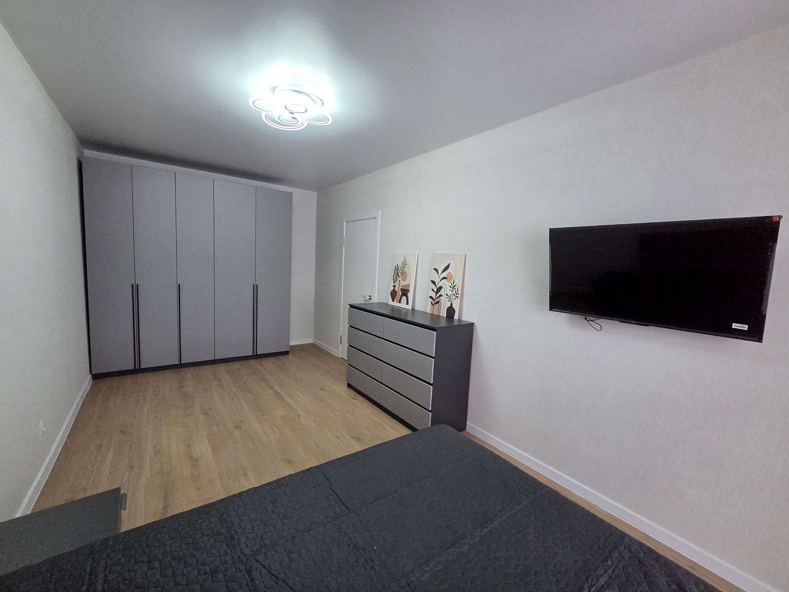 1867244817742193