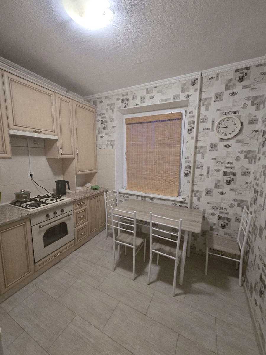 1867254528337379