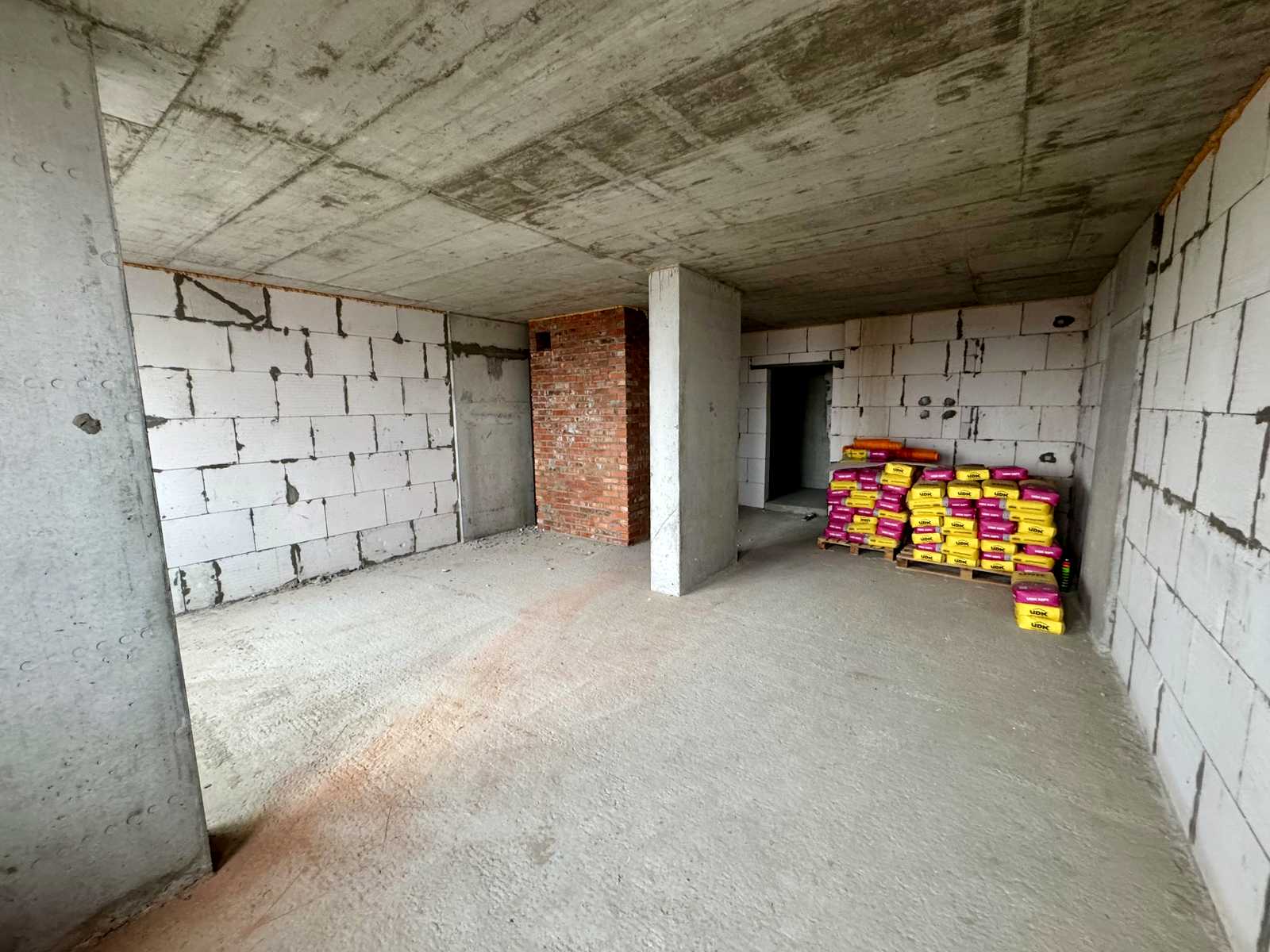 1867281279552549
