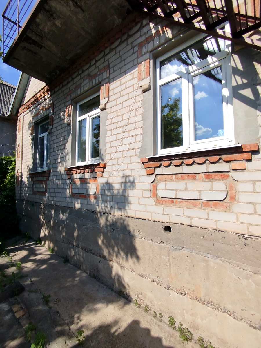 1867338353000801
