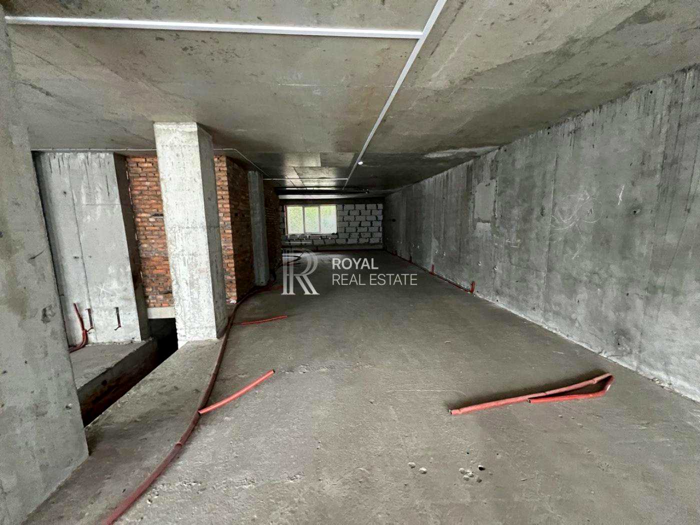 1867340511389305