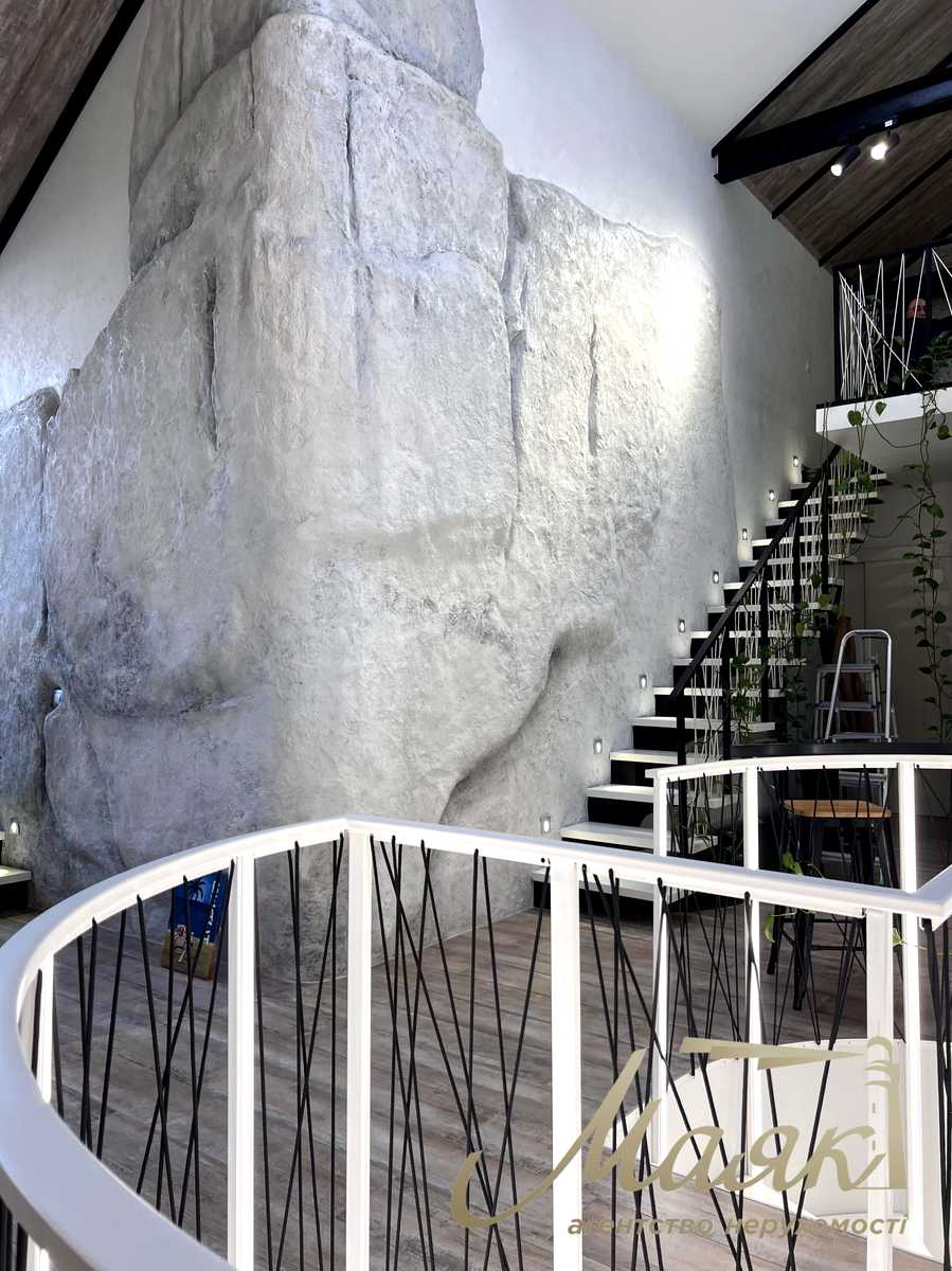 1867344279073291