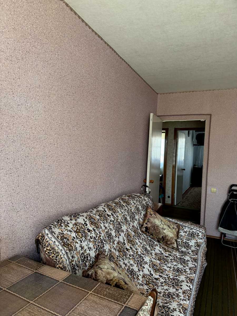 1867347671885657
