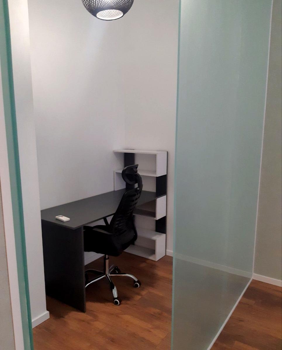 1867353018243329