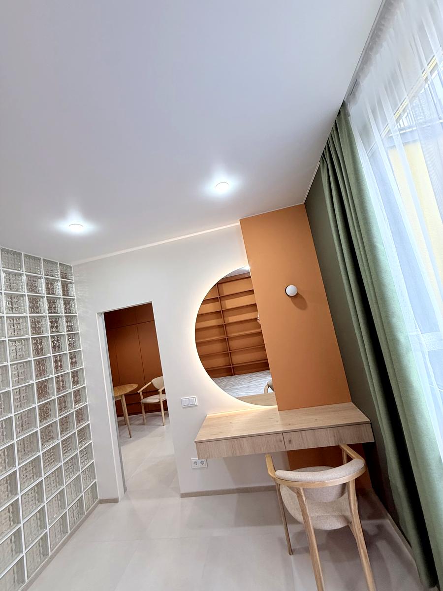 1867359330179314
