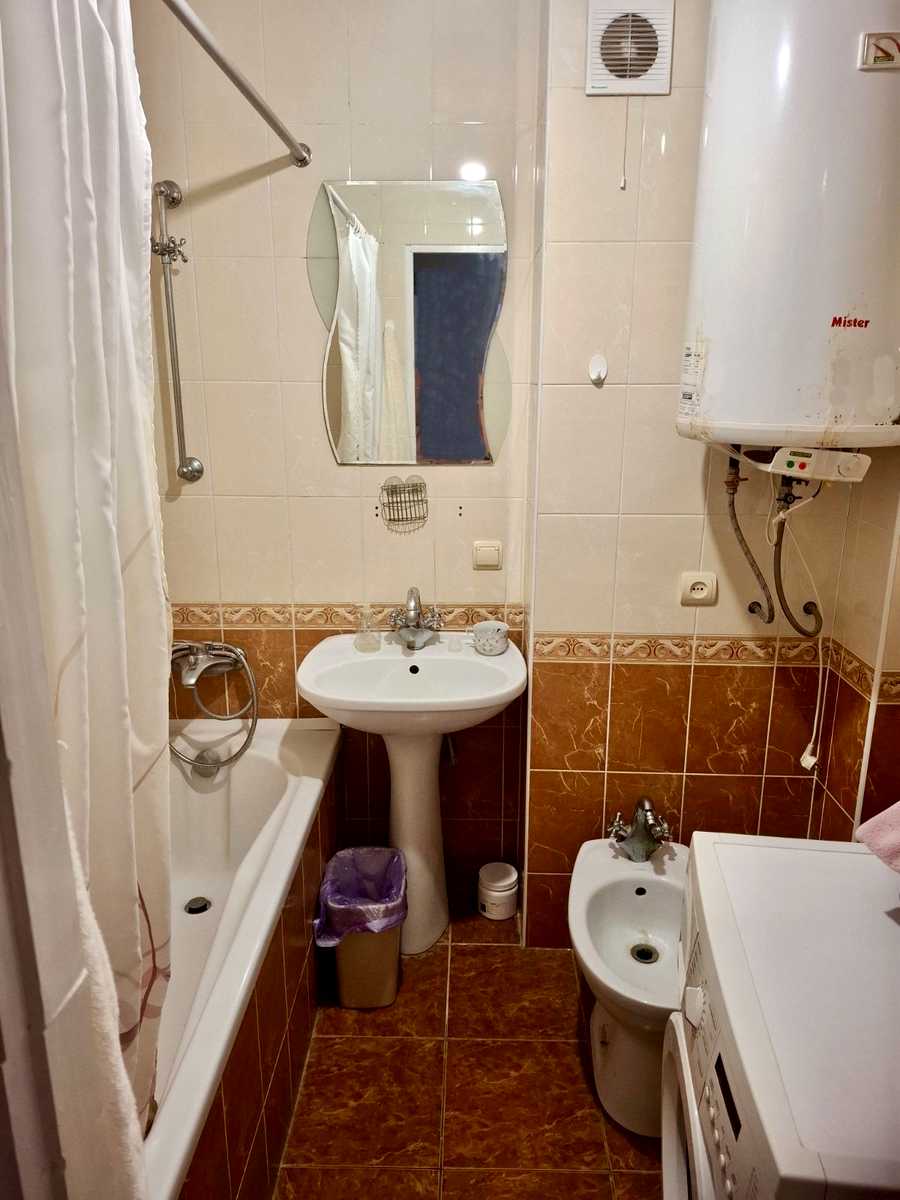 1867360278299309