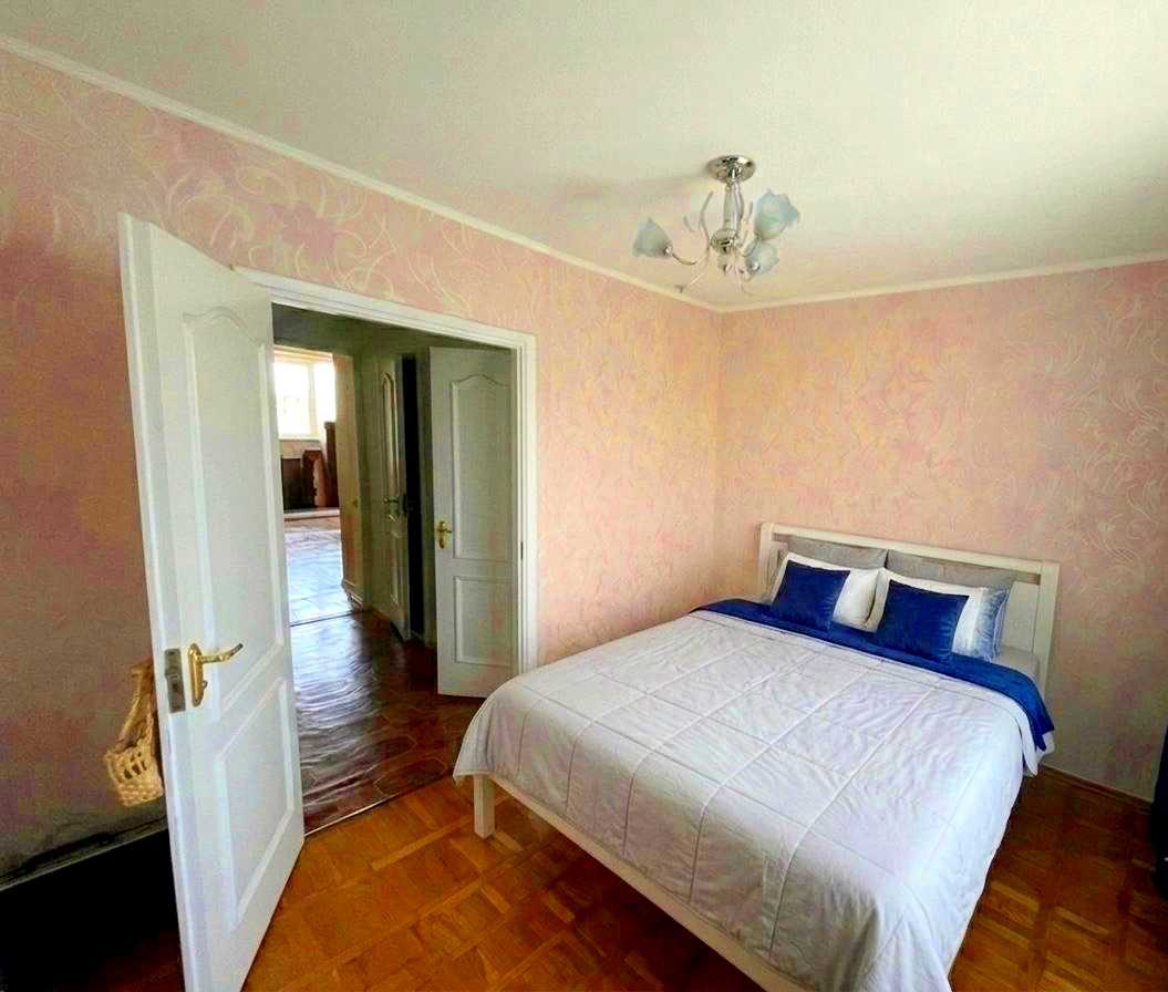 1867360589866095
