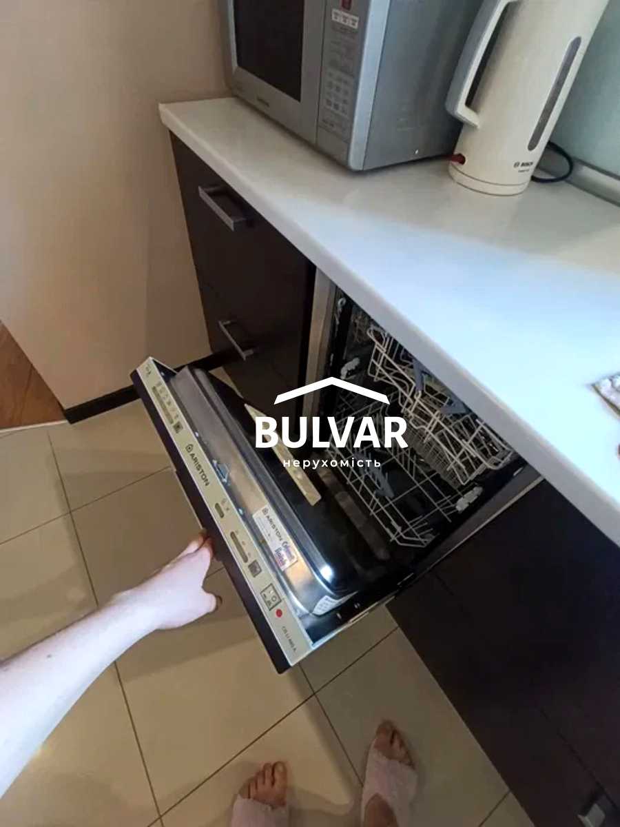 1867422943608006