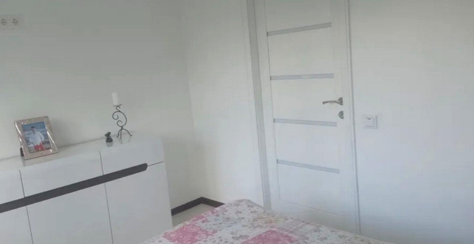1867423648818150