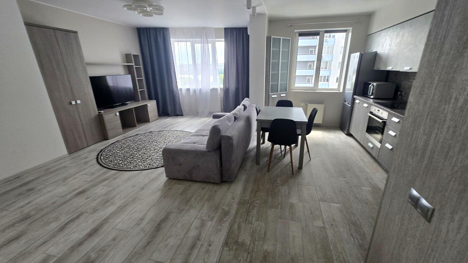 1867424072915186