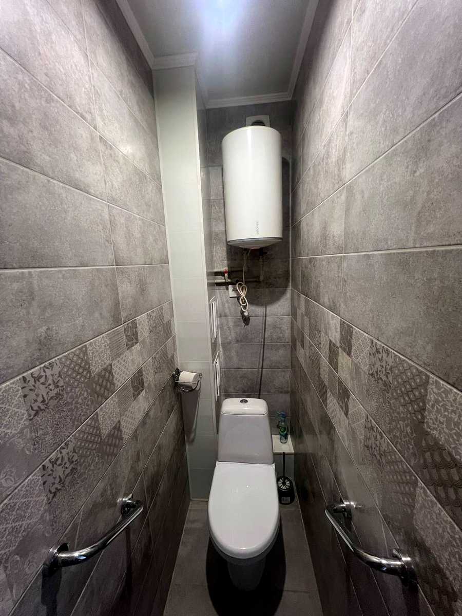 1867424974026835