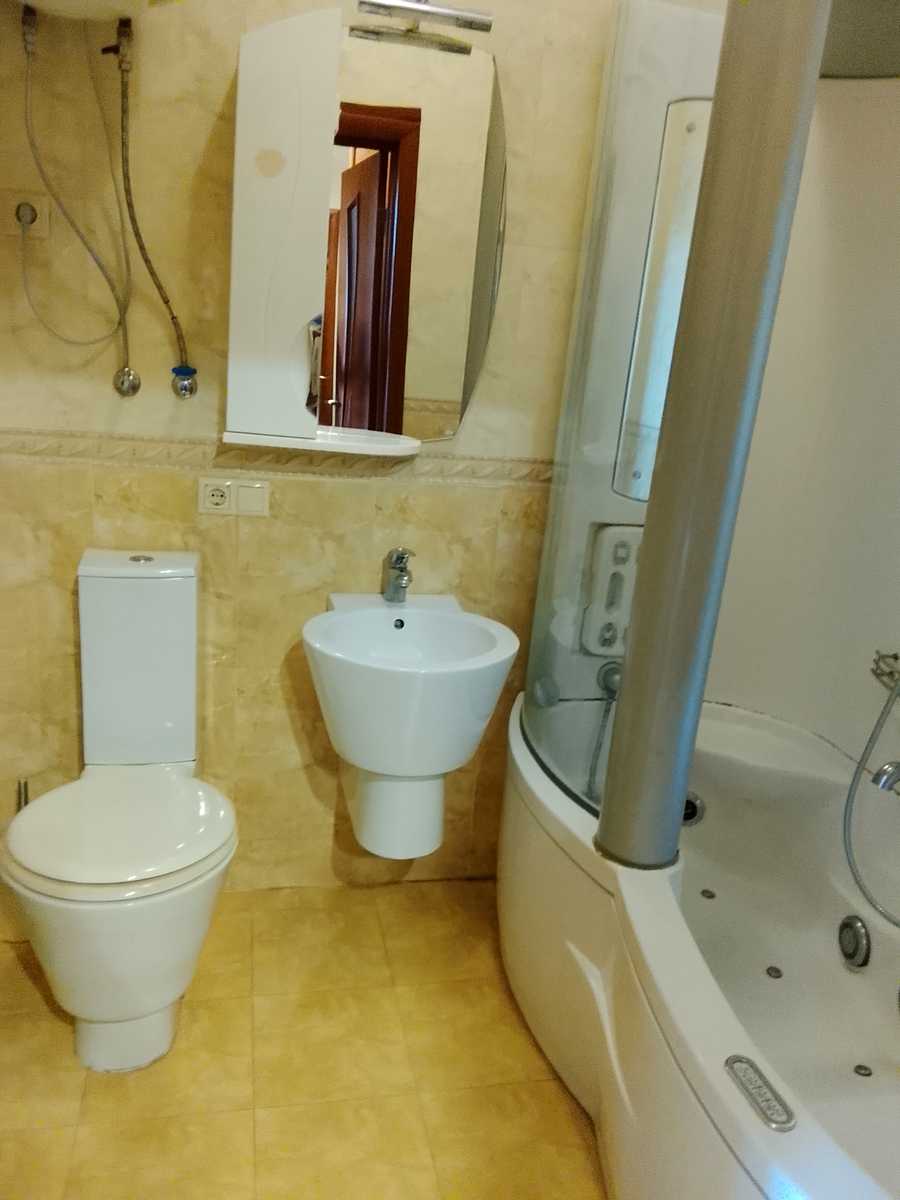 1867426486578381