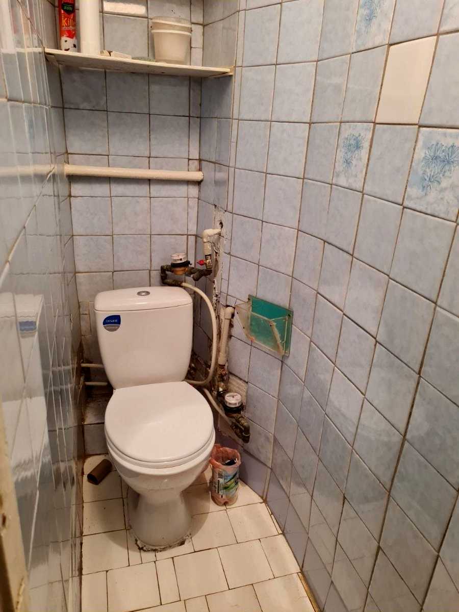 1867430445003196