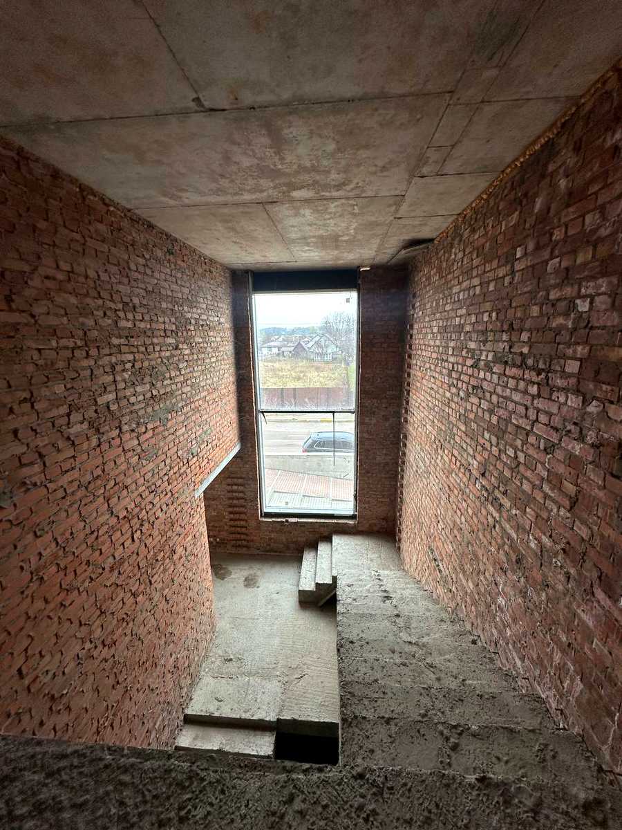 1867433069574726
