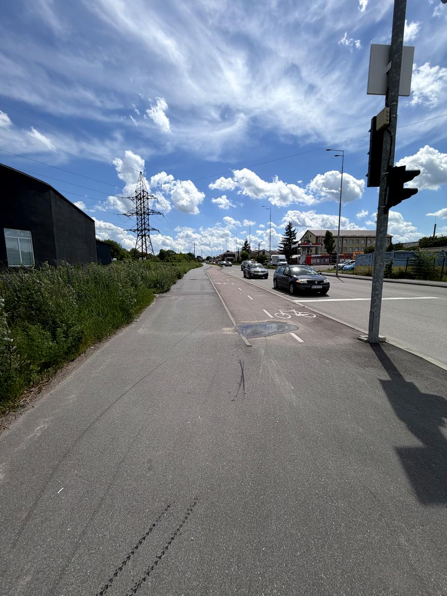 1867436479342568