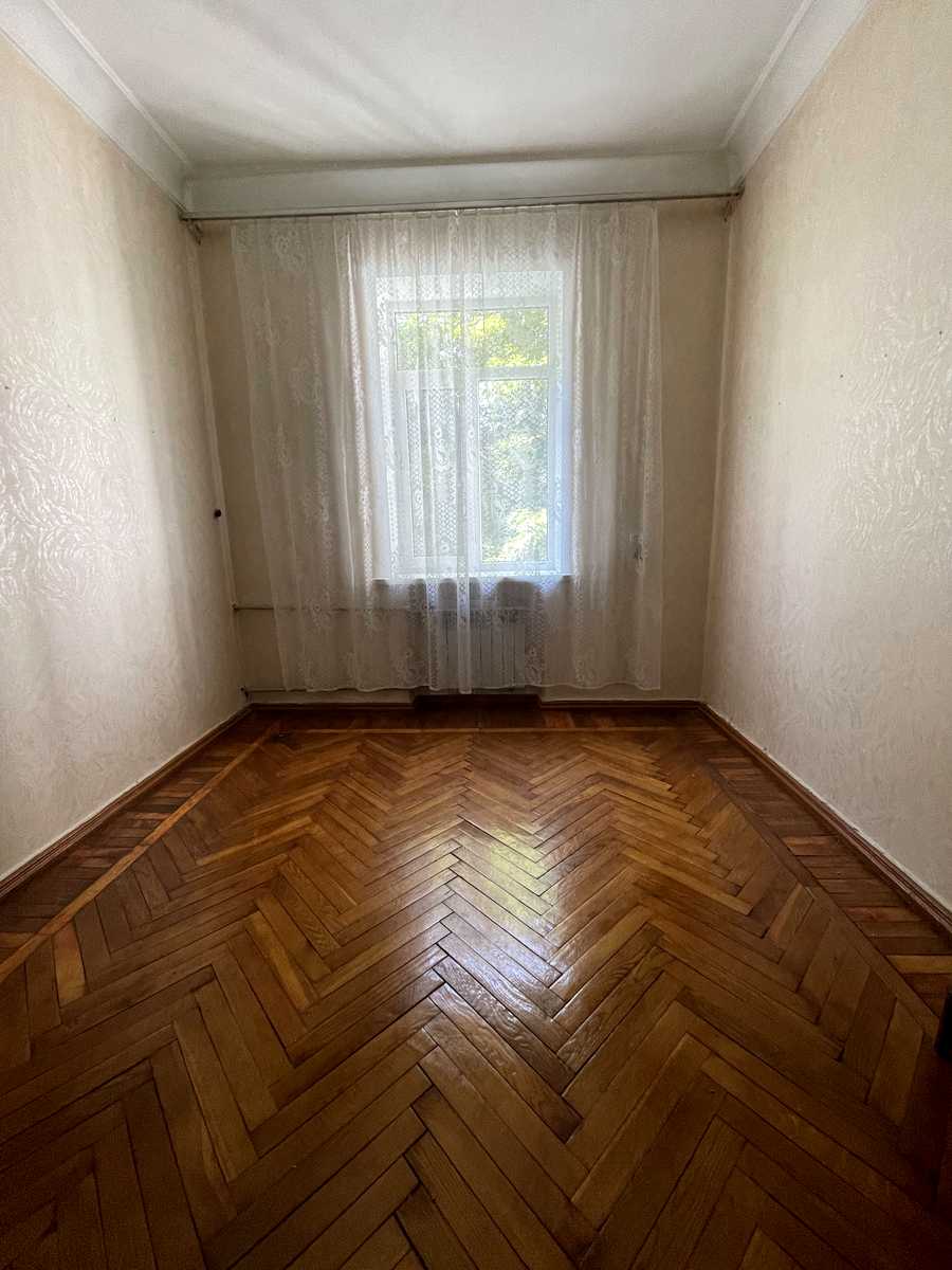 1867440753890743