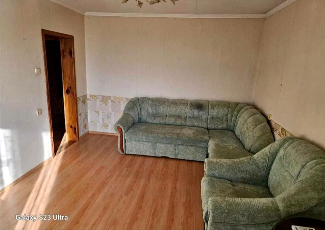 1867442384758079