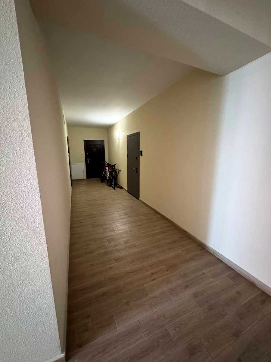 1867469943618922
