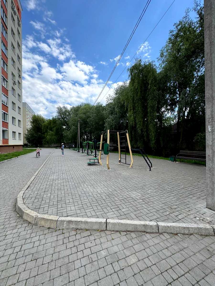 1867469948631779