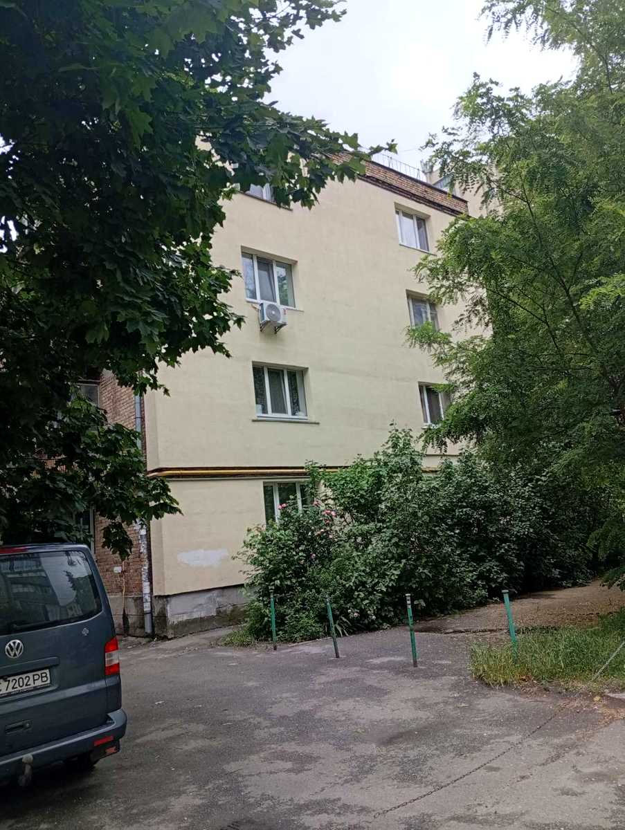 1867501095079000