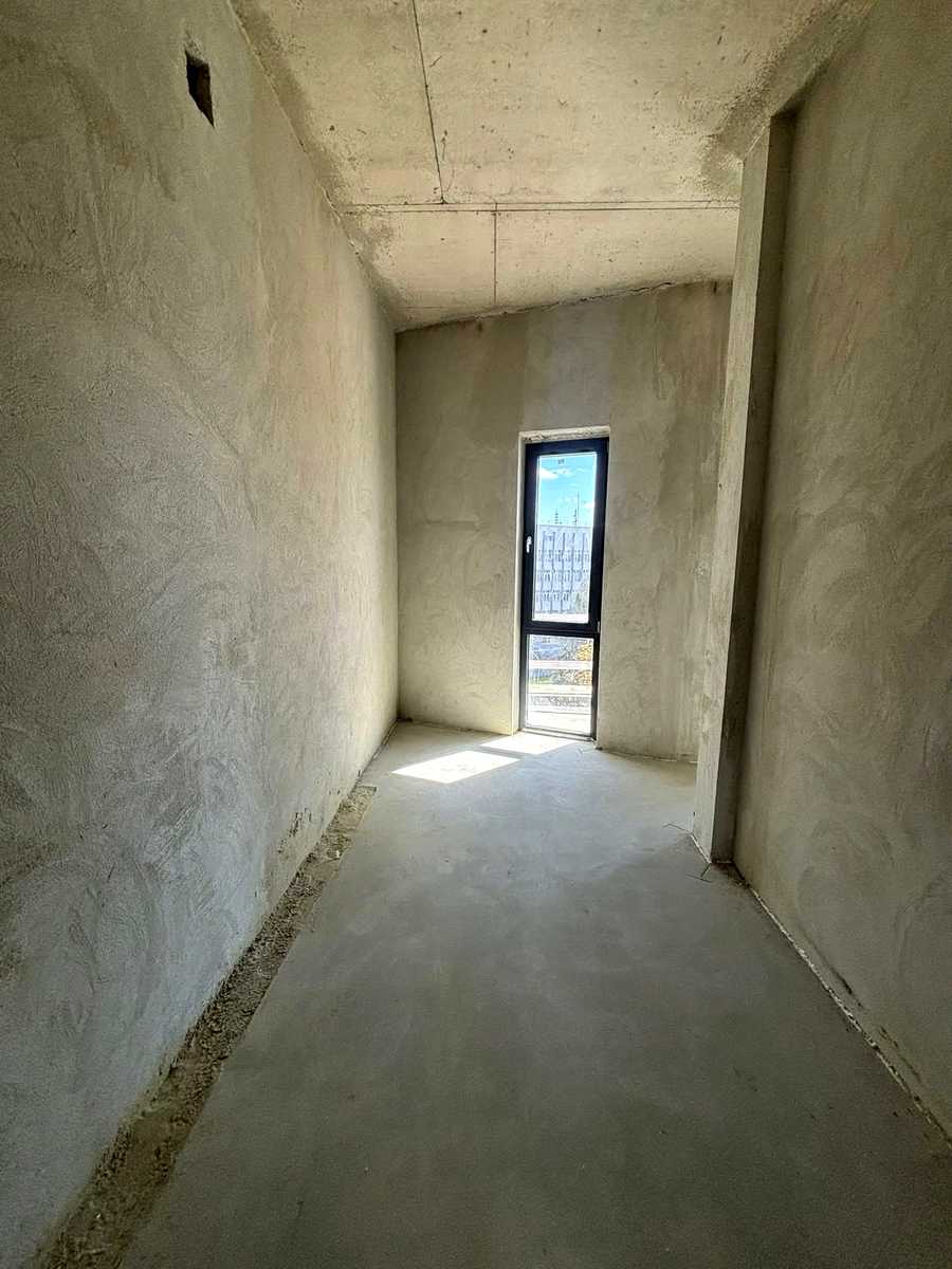 1867516865009946