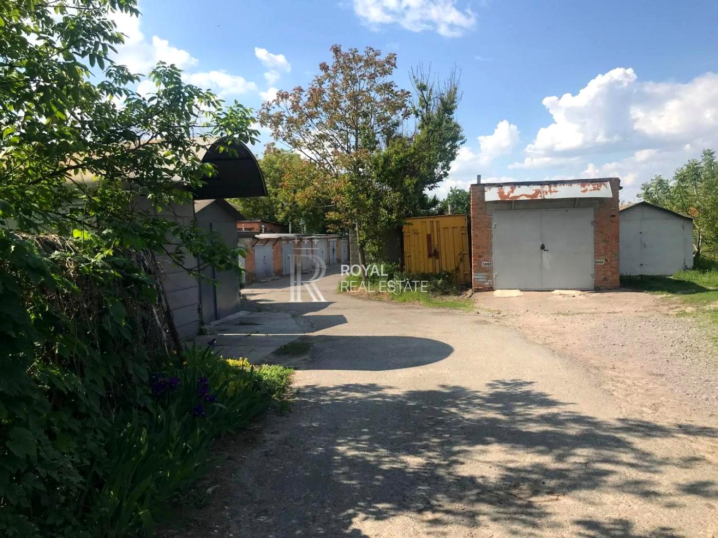 1867520866235385