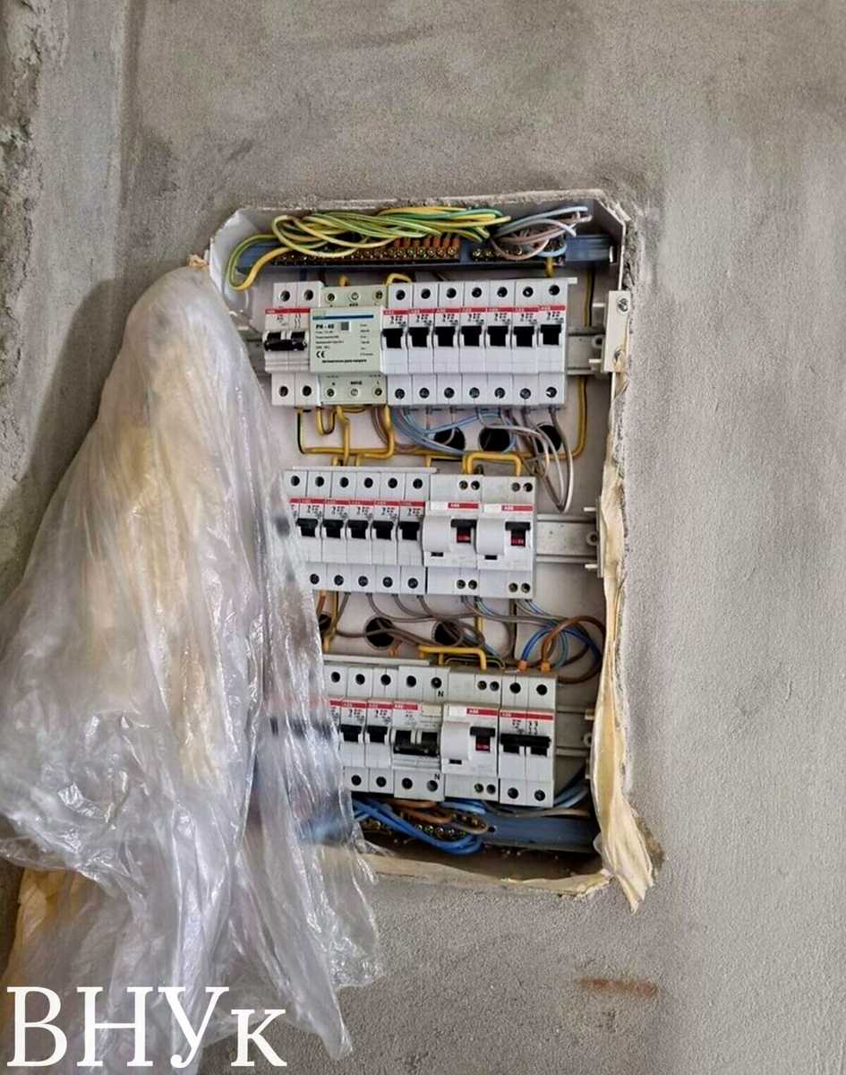 1867523595197269