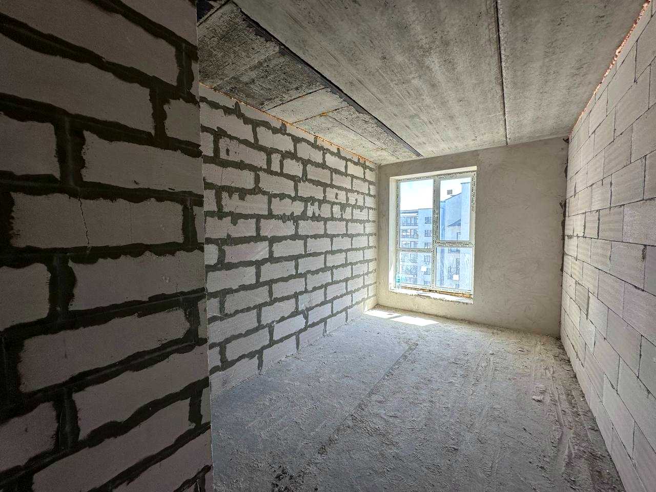 1867525725567861