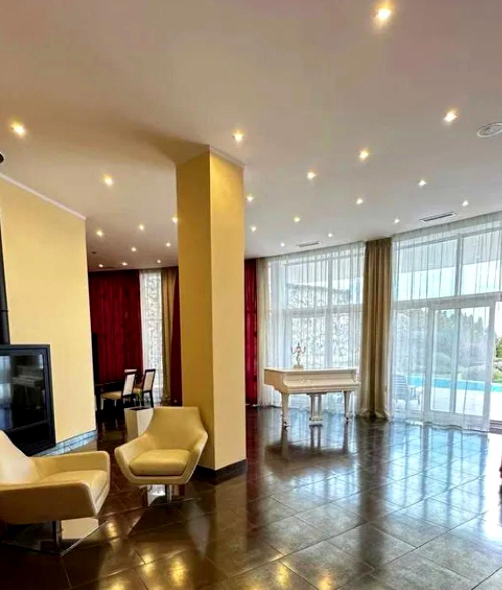 Будинок за адресою вул. Академіка Корольова (площа 630 м²) - фото 2 Будинок за адресою вул. Академіка Корольова (площа 630 м²) - Atlanta.ua - фото 2