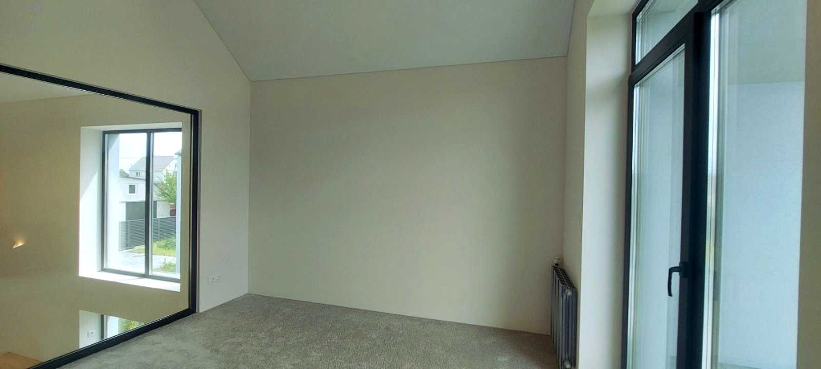 1867527678872842