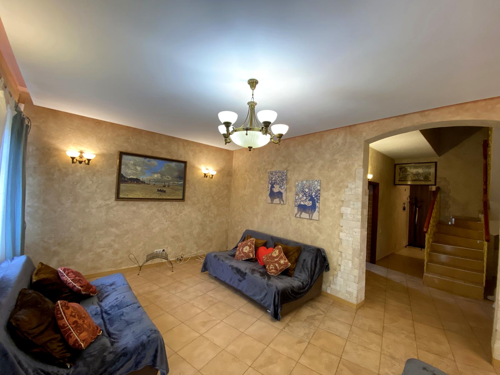 1867529114793049