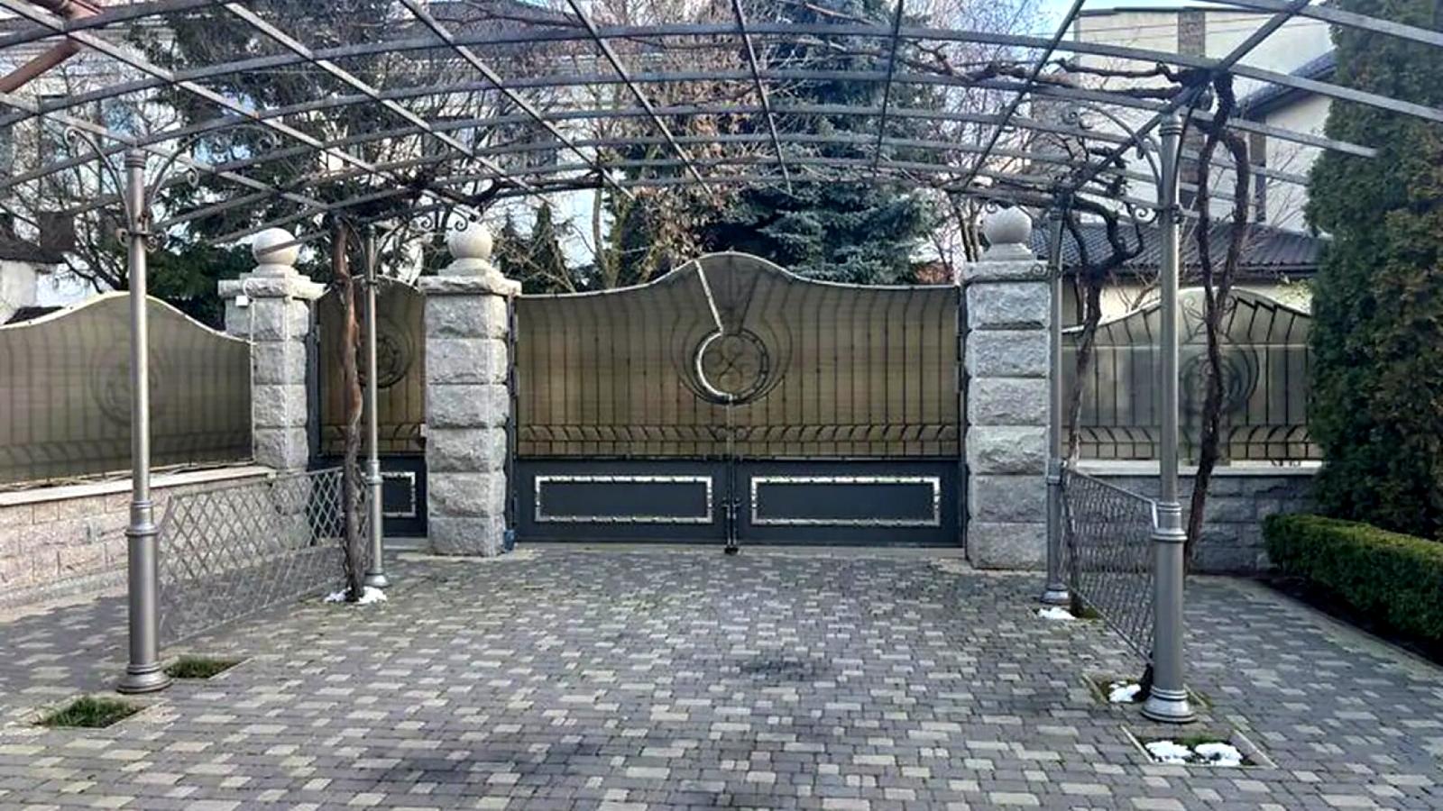 Будинок за адресою вул. Бернардацці (площа 616 м²) - фото 2 Будинок за адресою вул. Бернардацці (площа 616 м²) - Atlanta.ua - фото 2