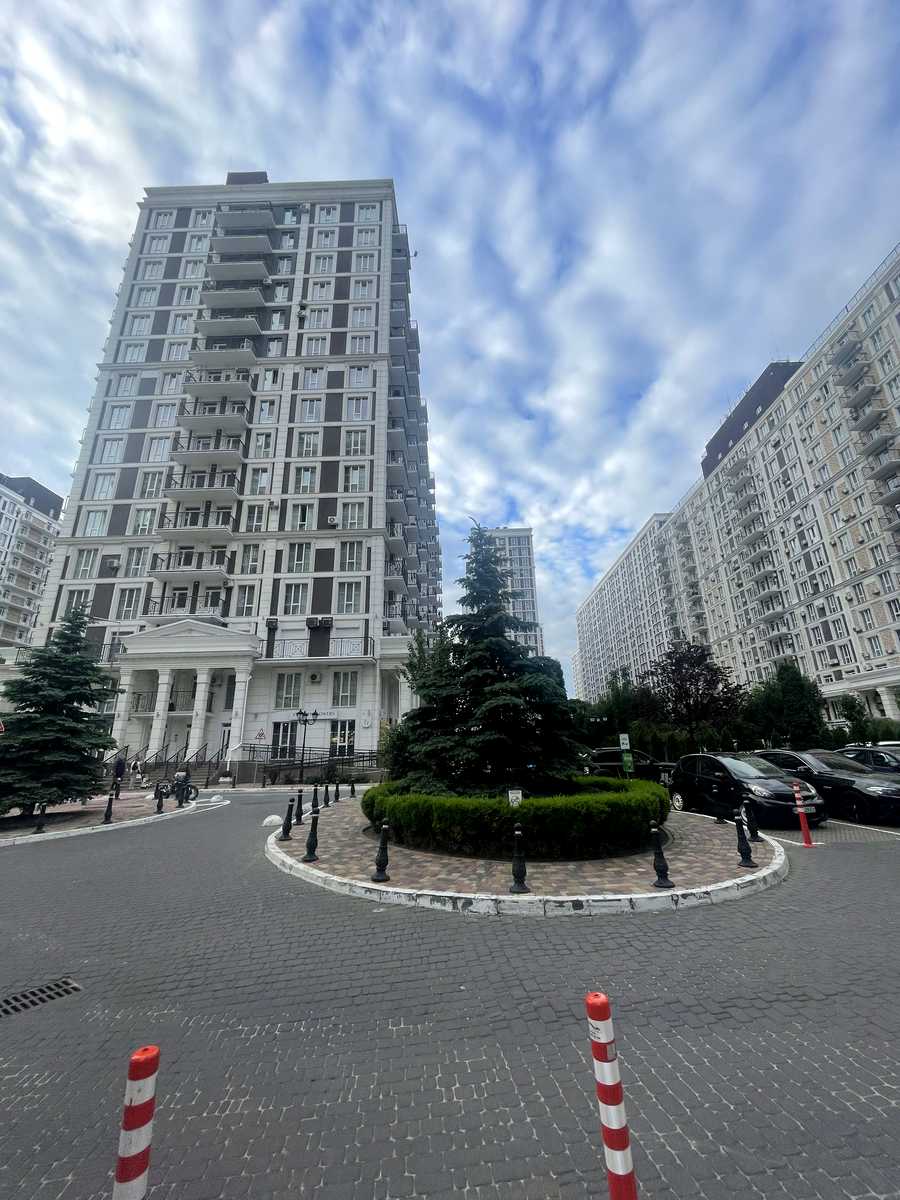 1867537357031337