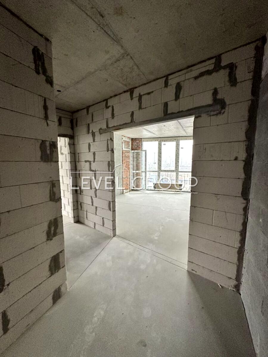 1867537424782312