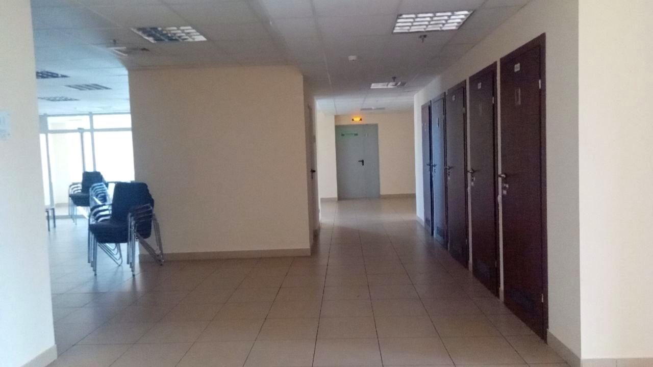 1867557810301352