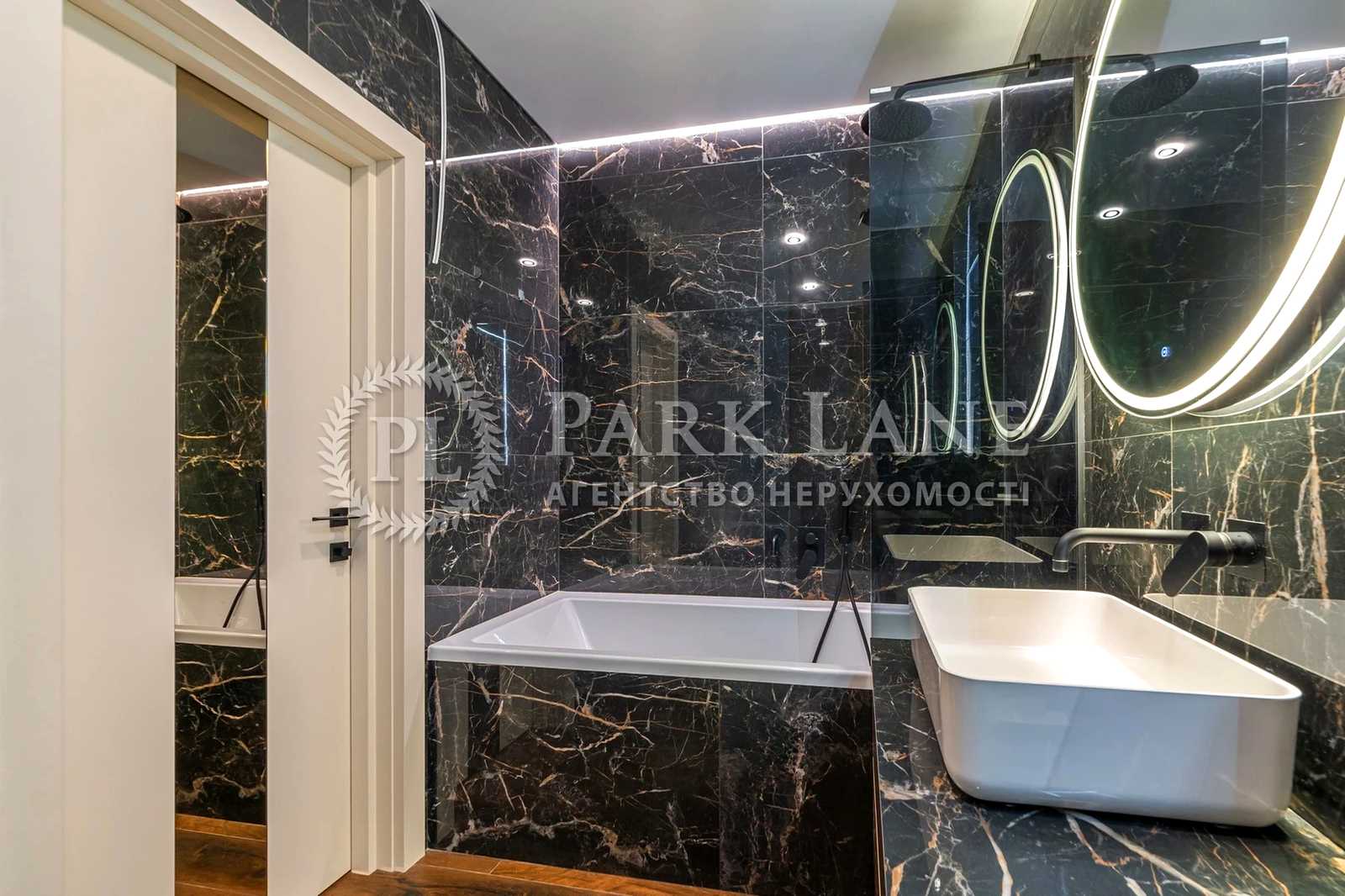 1867597173496998