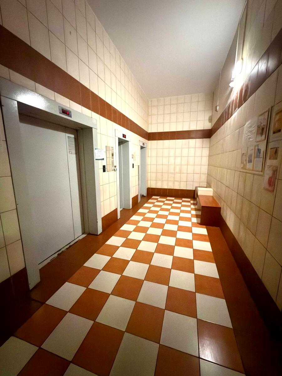 1867599355735330