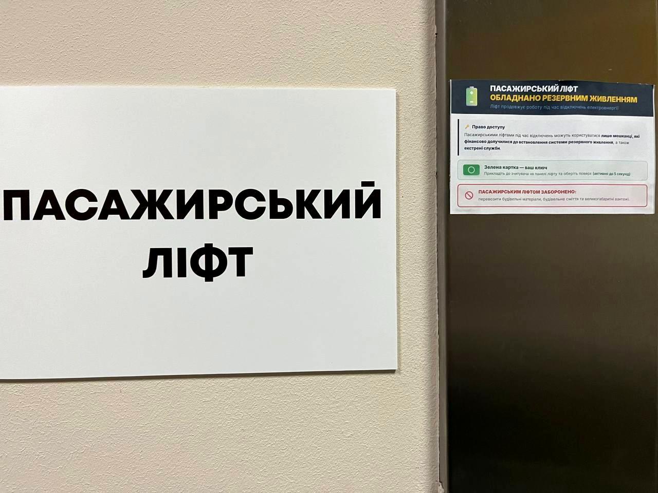 1867614856398899