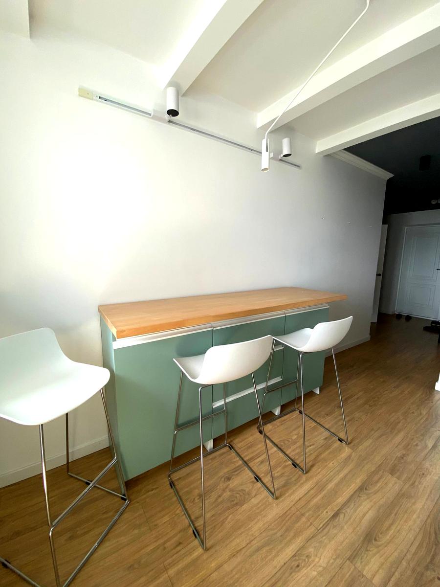 1867615795773357