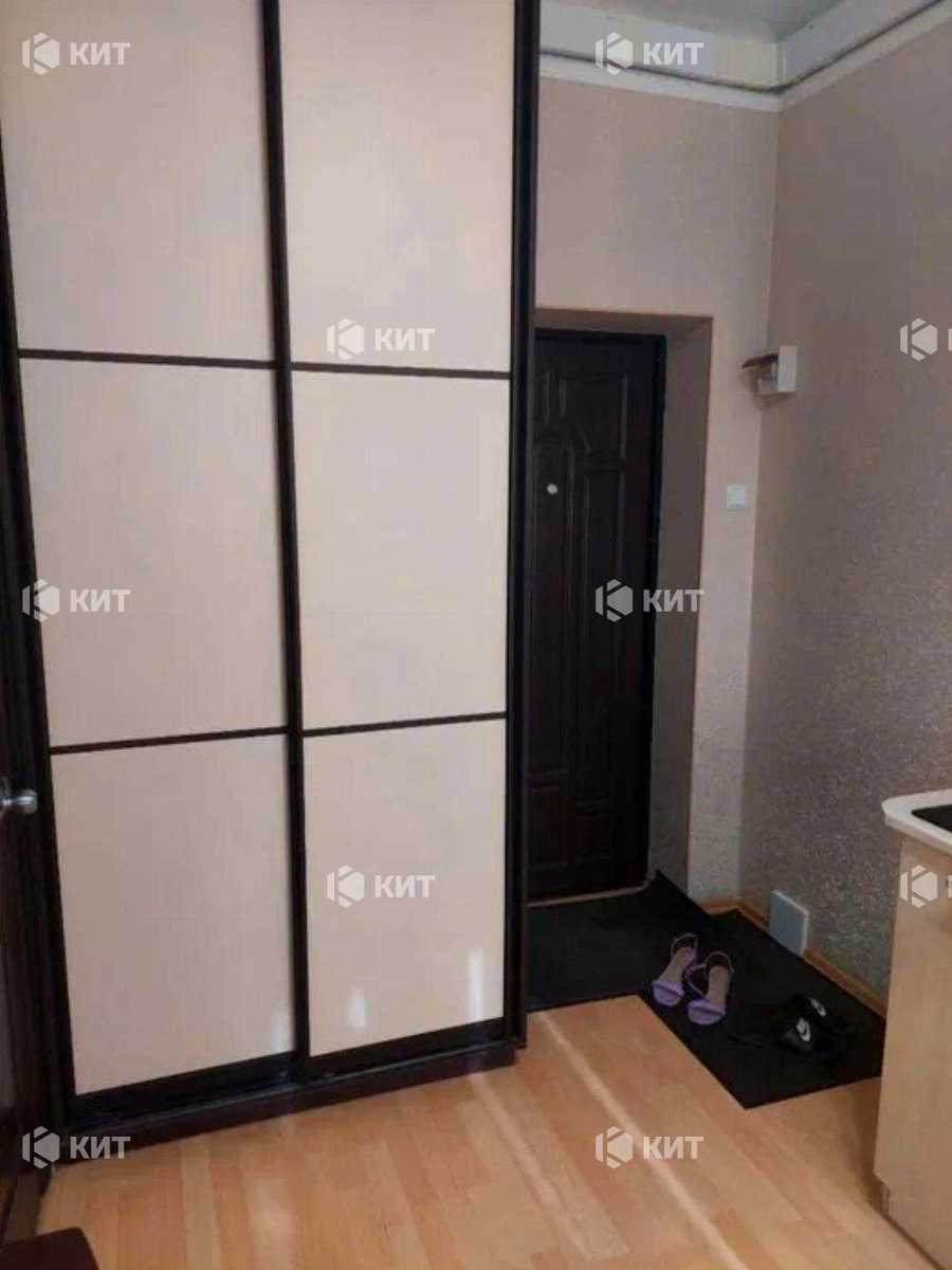 1867618666804929