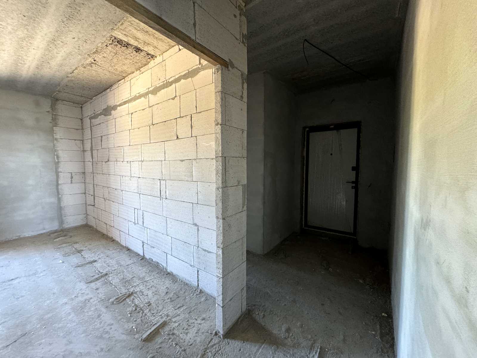 1867619460706247