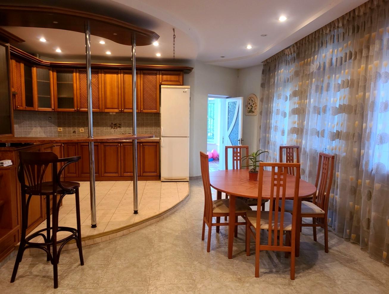 Дом по адресу Черноморский 8-й пер. (площадь 400 м²) - фото 10 Дом по адресу Черноморский 8-й пер. (площадь 400 м²) - Atlanta.ua - фото 10
