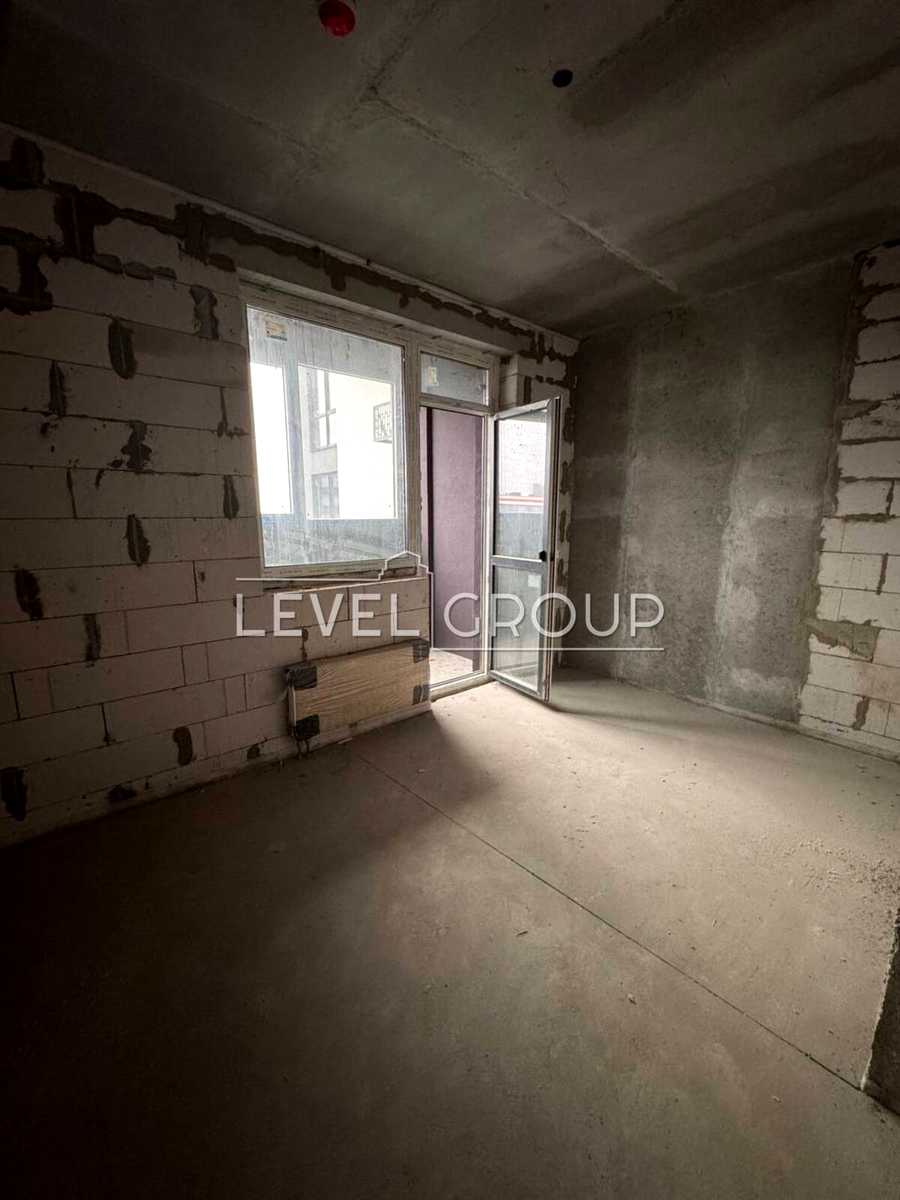 1867621986962240
