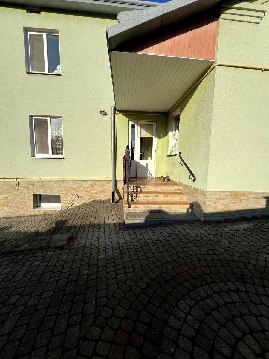 1867624518626176