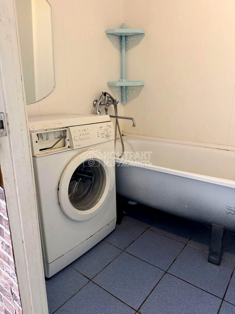 1867629185004657