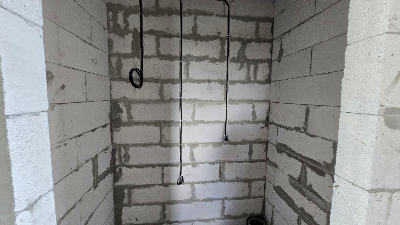 1867630756428543